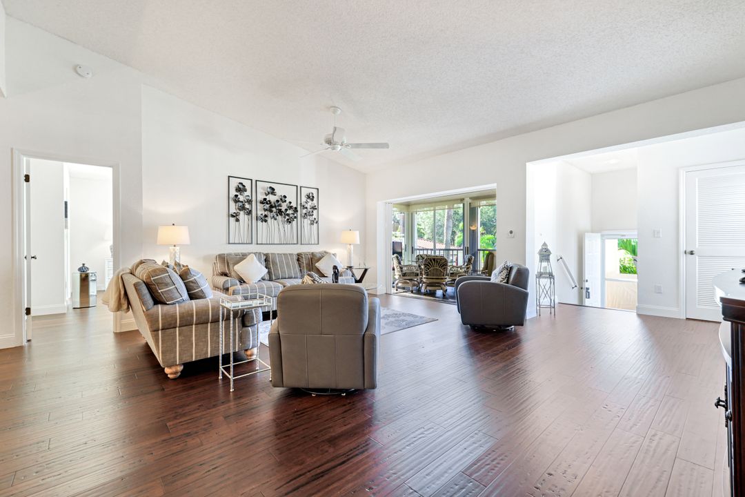 109 Tuscana Ct #308, Naples, FL 34119