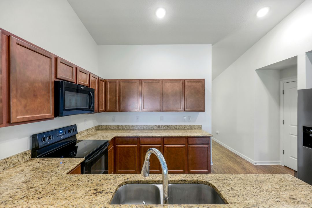 1205 SW 32nd Terrace, Cape Coral, FL 33914