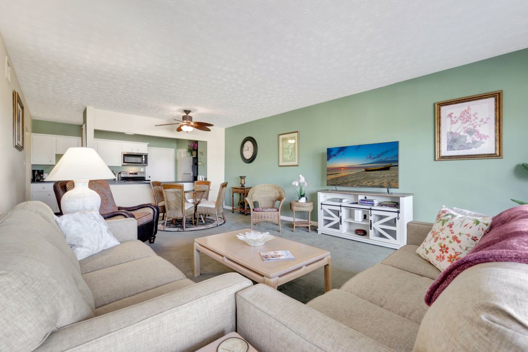 60 W Pelican St #401, Naples, FL 34113