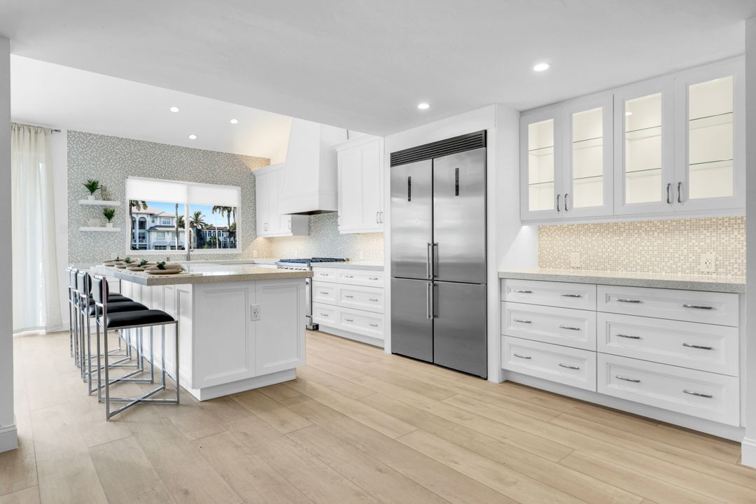 151 Bayview Ave, Naples, FL 34108