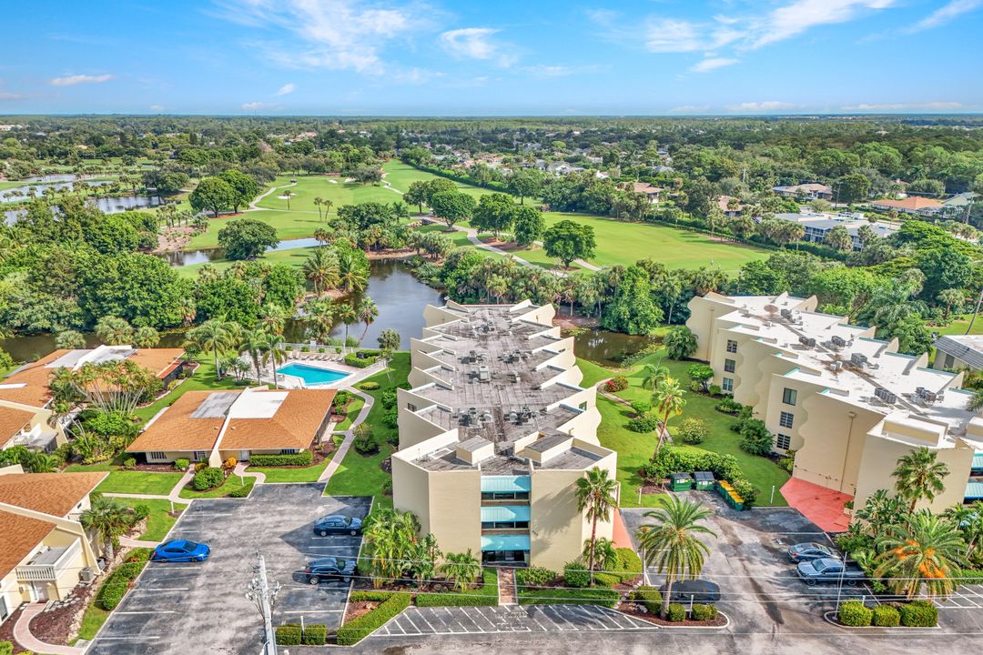 955 Palm View Dr #307, Naples, FL 34110