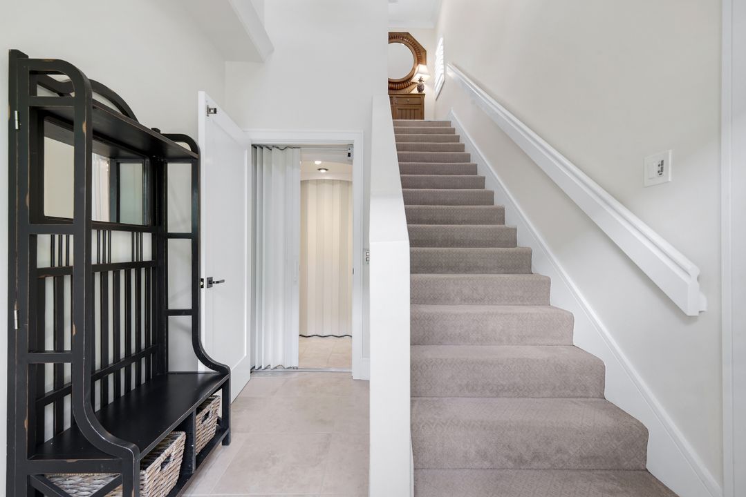 526 Lake Louise Cir #402, Naples, FL 34110