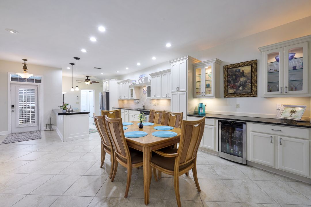 3411 Wildwood Lake Cir, Bonita Springs, FL 34134