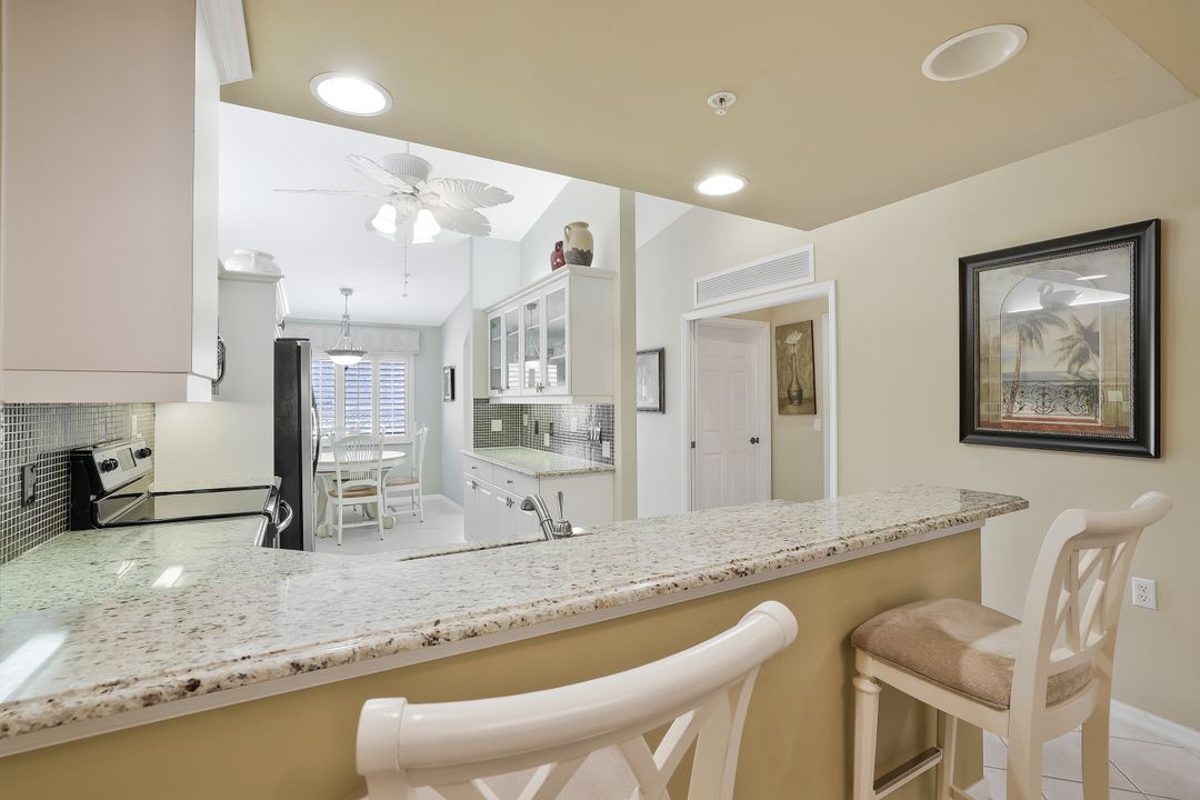 2360 Hidden Lake Ct #10, Naples, FL 34112