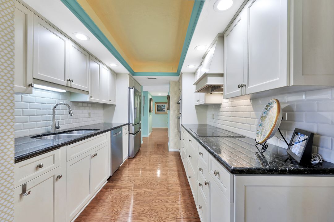 5954 Pelican Bay Blvd #235, Naples, FL 34108