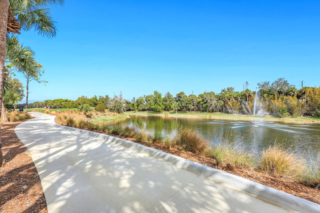 2858 Tiburon Blvd E  #101, Naples, FL 34109