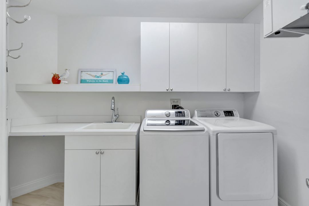 410 Flagship Dr #501, Naples, FL 34108