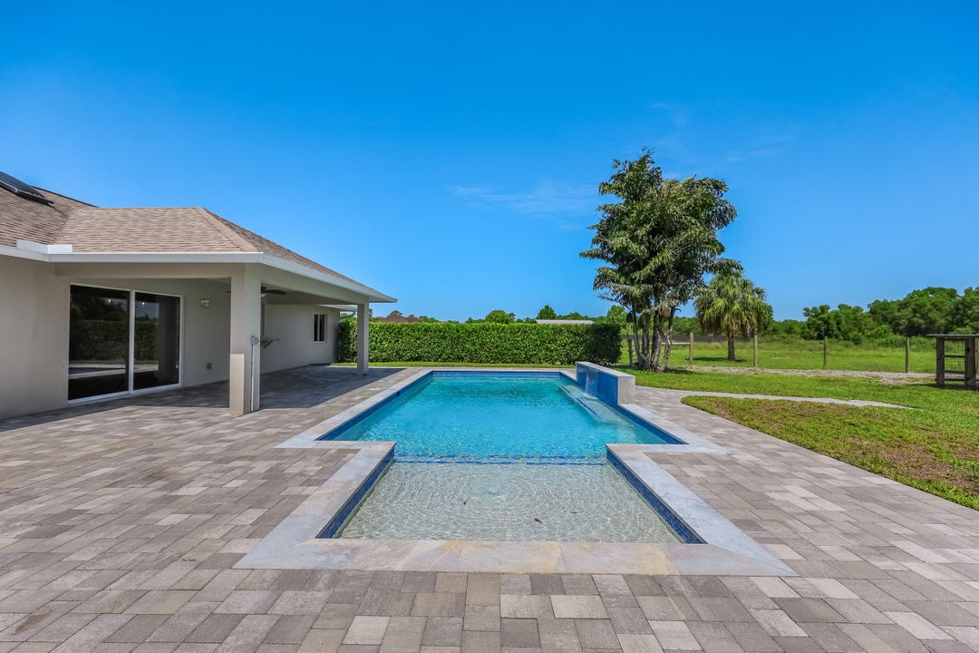 3857 39th Ave NE, Naples, FL 34120