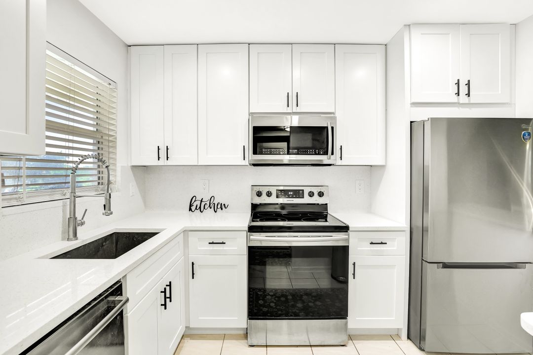 499 Forest Lakes Blvd #312, Naples, FL 34105