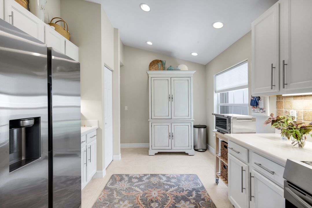 1654 Triangle Palm Terrace, Naples, FL 34119