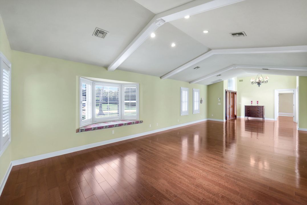 675 Murex Dr, Naples, FL 34102