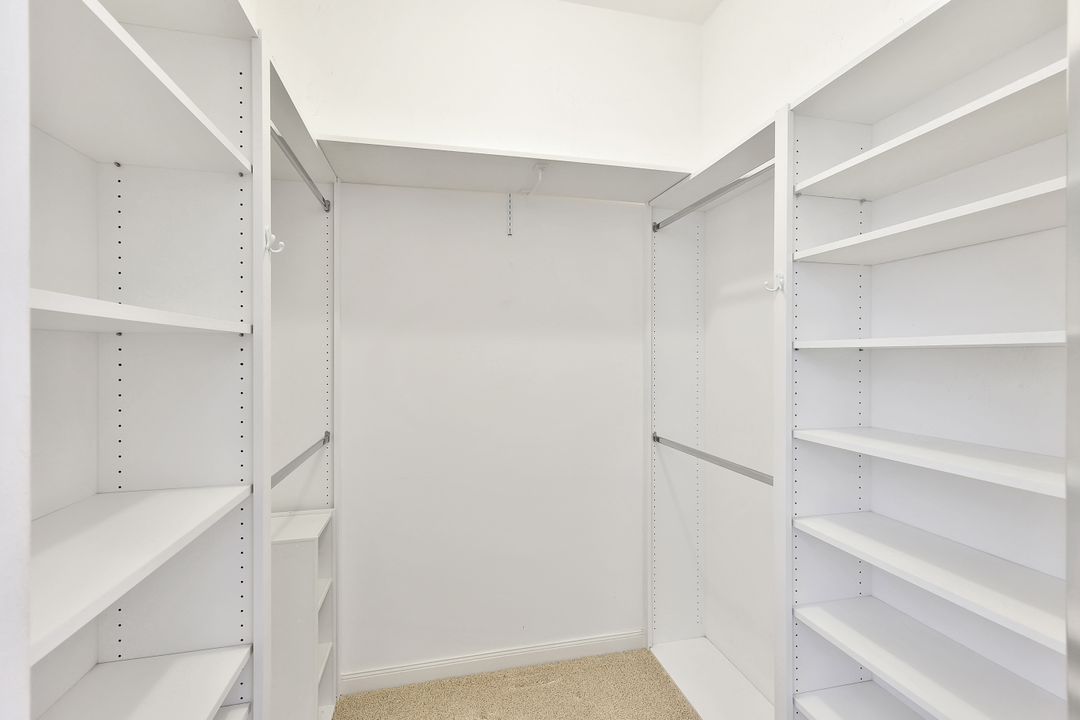 4917 San Pablo Ct, Naples, FL 34109