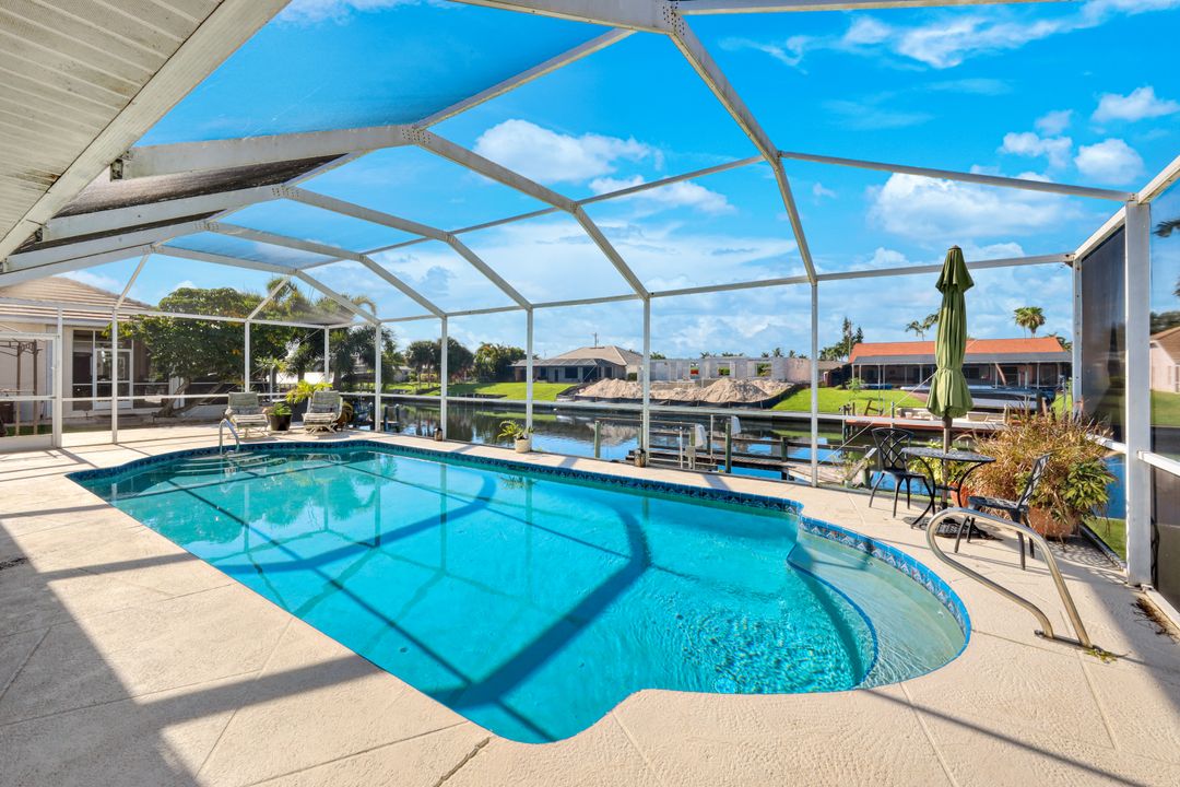 212 Kamal Pkwy, Cape Coral, FL 33904