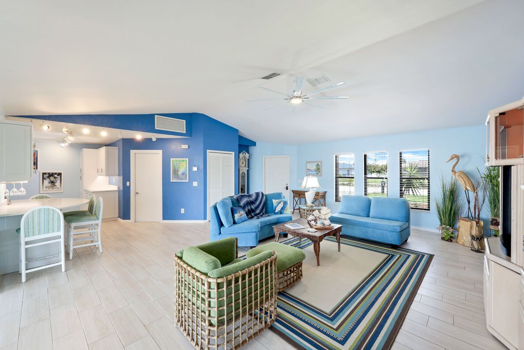 1004 Archer Pkwy E, Cape Coral, FL 33904