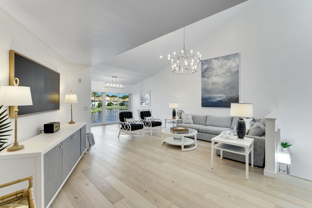 8345 Excalibur Cir #M4, Naples, FL 34108