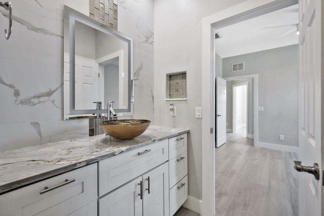 1918 SW 30th St, Cape Coral, FL 33914