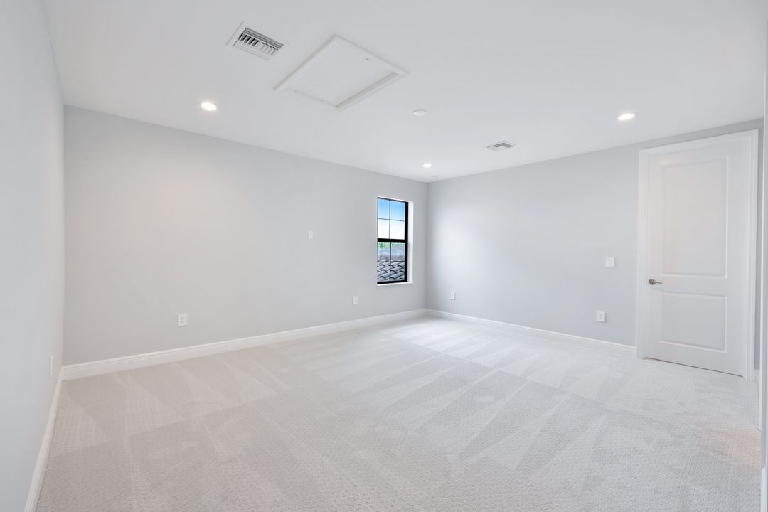 3995 Pegasus Wy, Naples, FL 34120