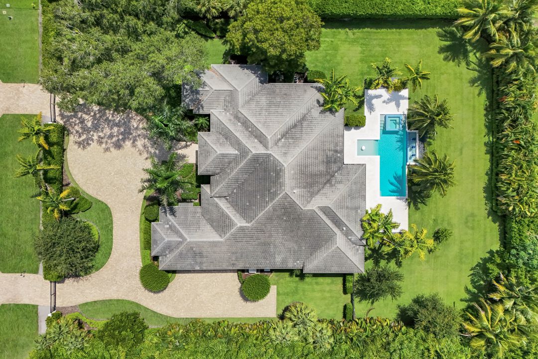 112 Hickory Rd, Naples, FL 34108