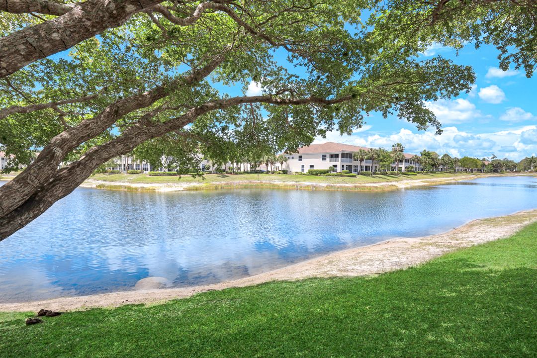 1088 Oxford Ln #48, Naples, FL 34105