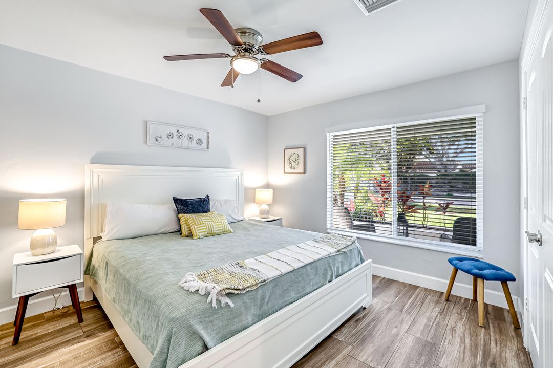 737 91st Ave N, Naples, FL 34108