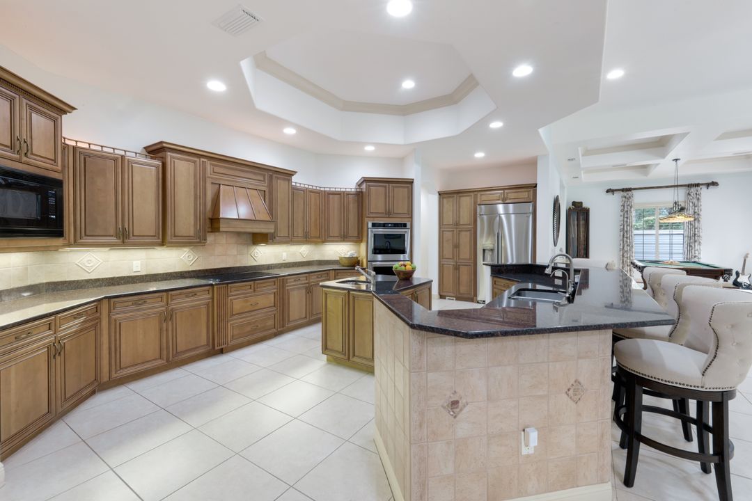 12099 Collier's Reserve Dr, Naples, FL 34110