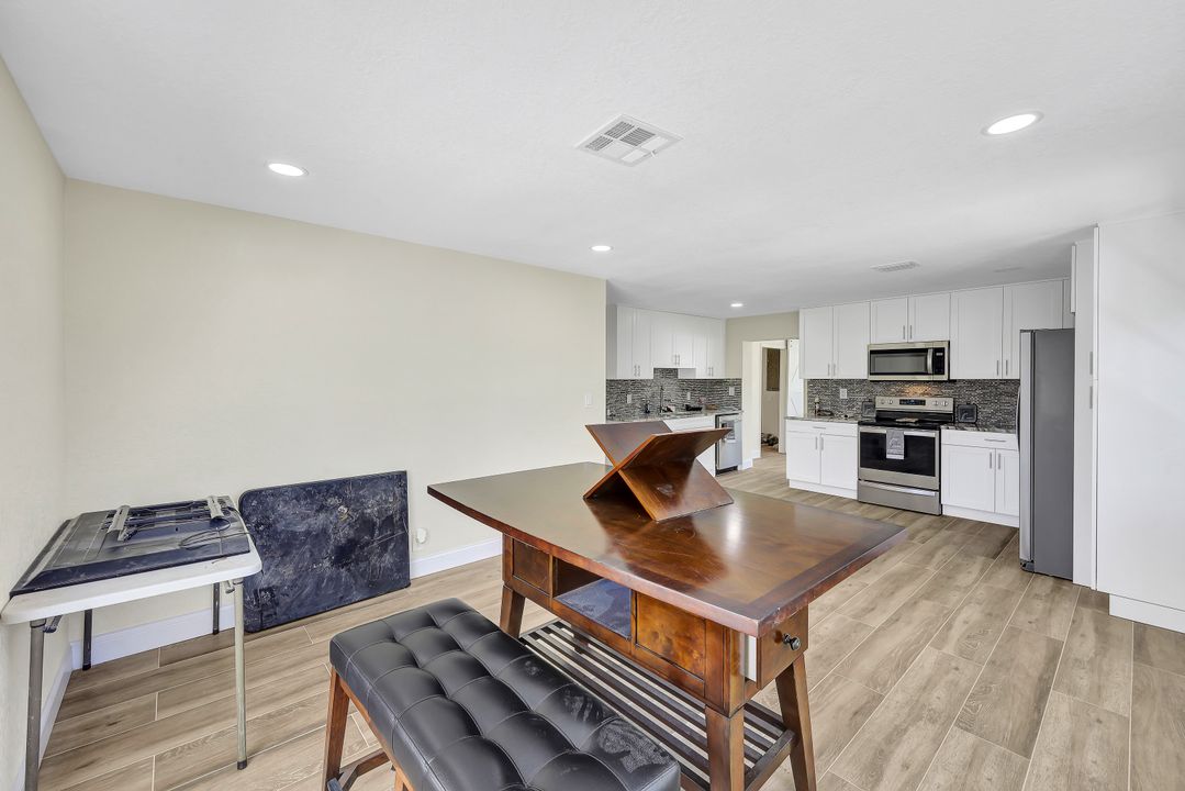 1273 5th Ave N, Naples, FL 34102