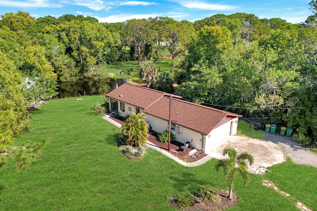 23 Center St, Naples, FL 34108