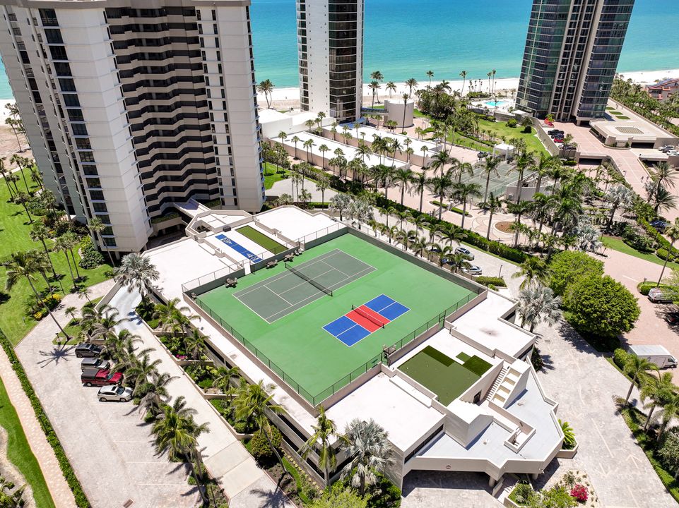 4551 Gulf Shore Blvd N #1003, Naples, FL 34103
