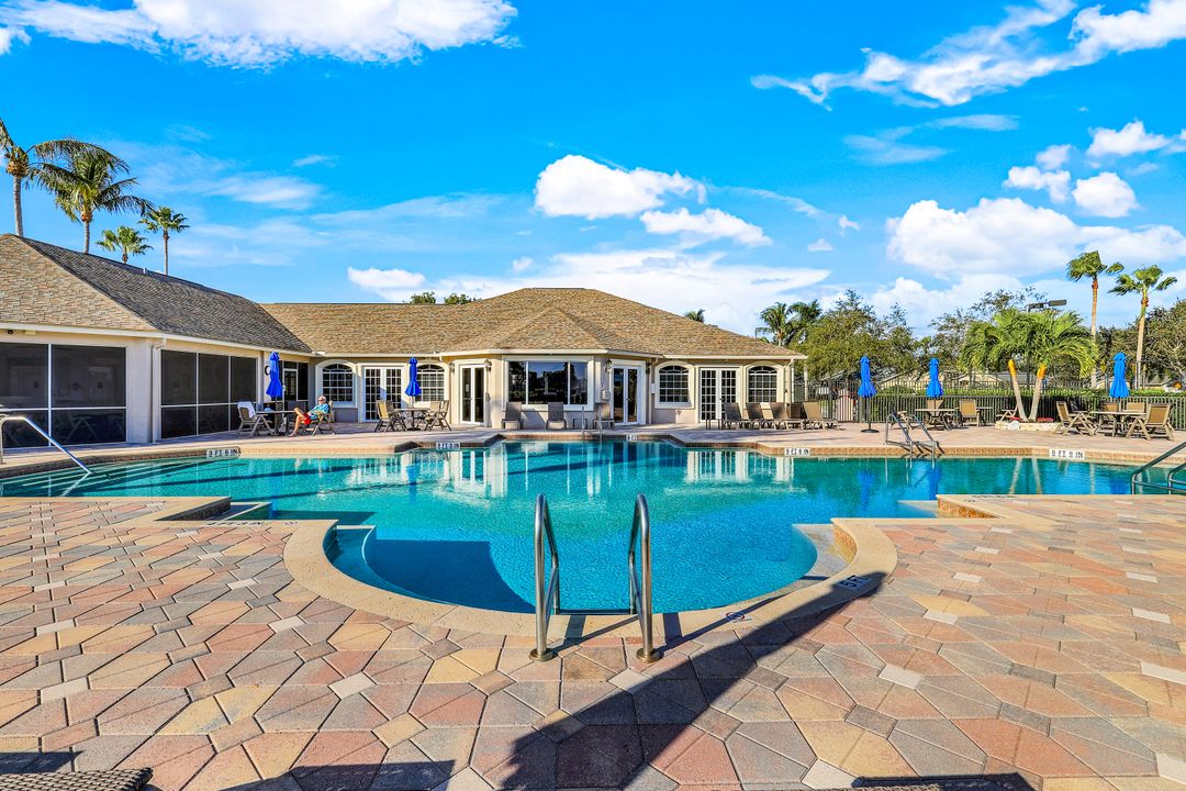 8199 Ibis Cove Cir, Naples, FL 34119