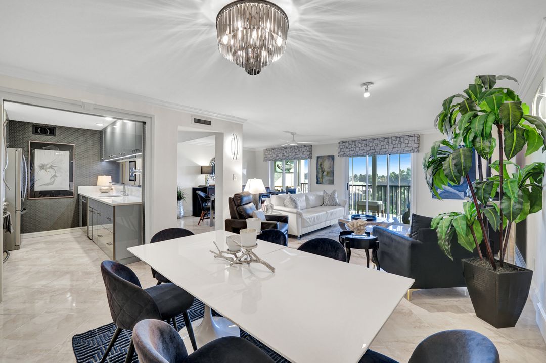 555 Park Shore Dr #503, Naples, FL 34103