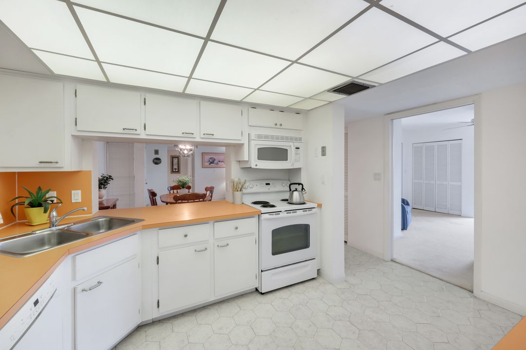 848 Collier Ct #304, Marco Island, FL 34145