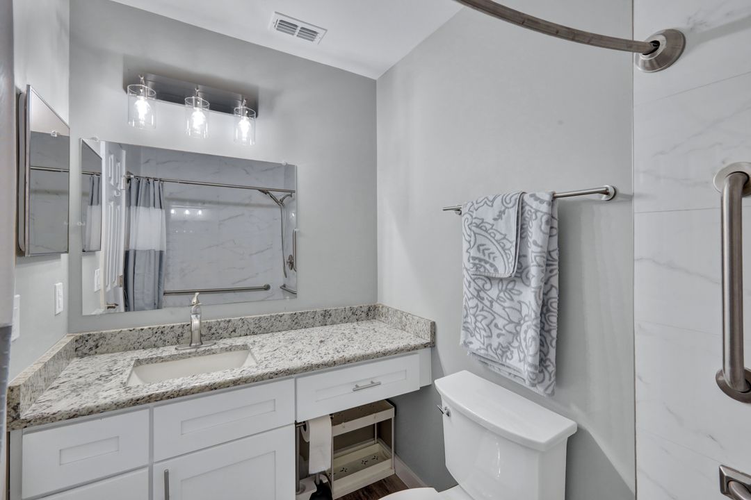 6416 Royal Woods Dr, Fort Myers, FL 33908