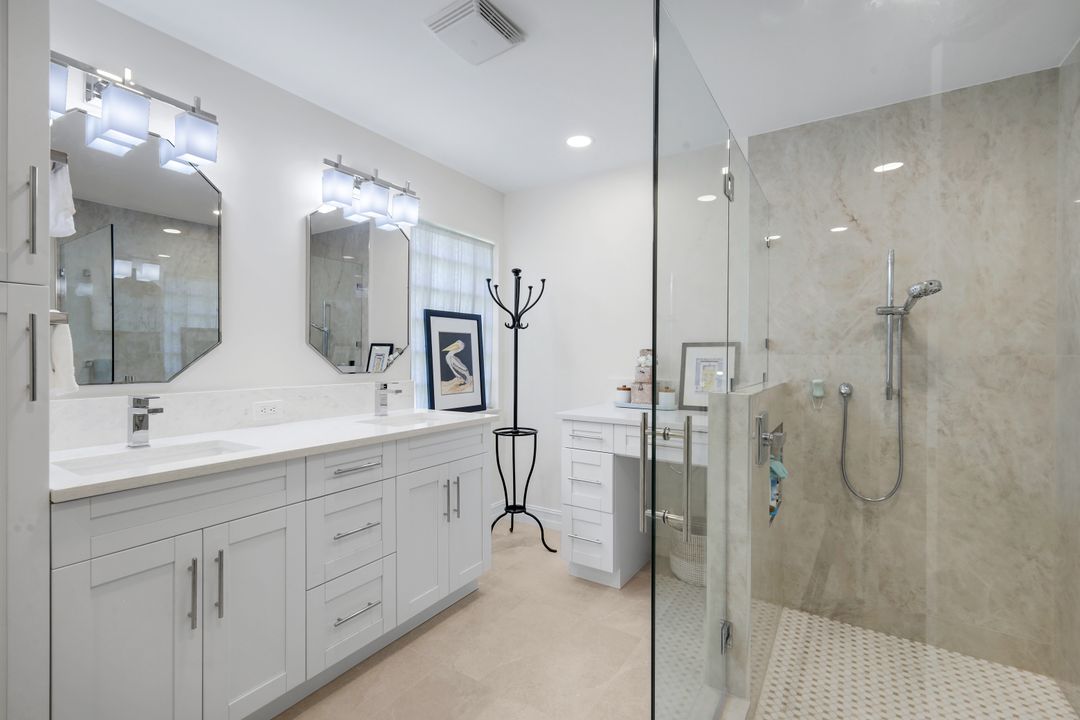 1654 Triangle Palm Terrace, Naples, FL 34119