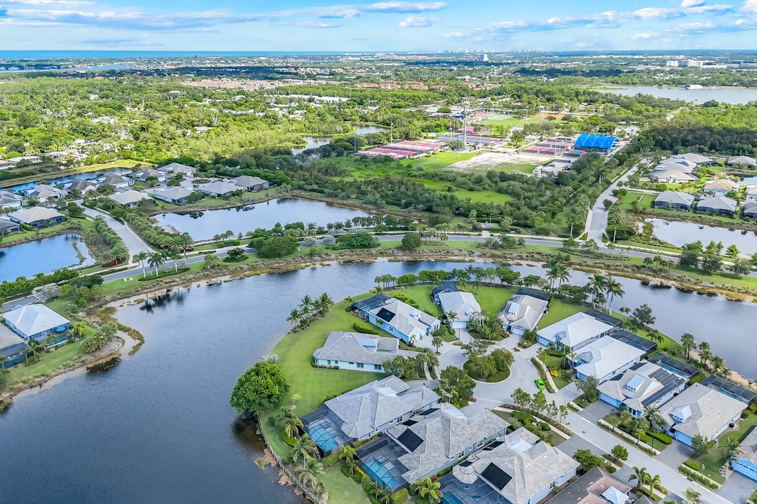 5798 Anegada Dr, Naples, FL 34113