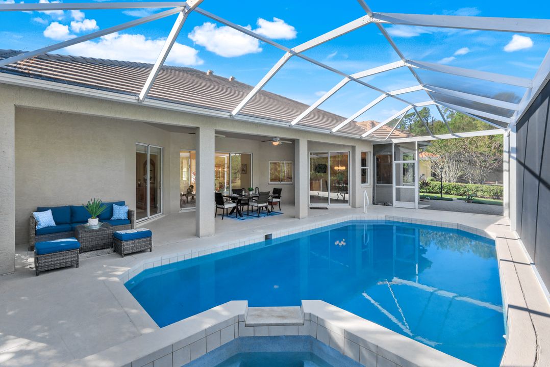 10824 Pond Ridge Dr, Fort Myers, FL 33913