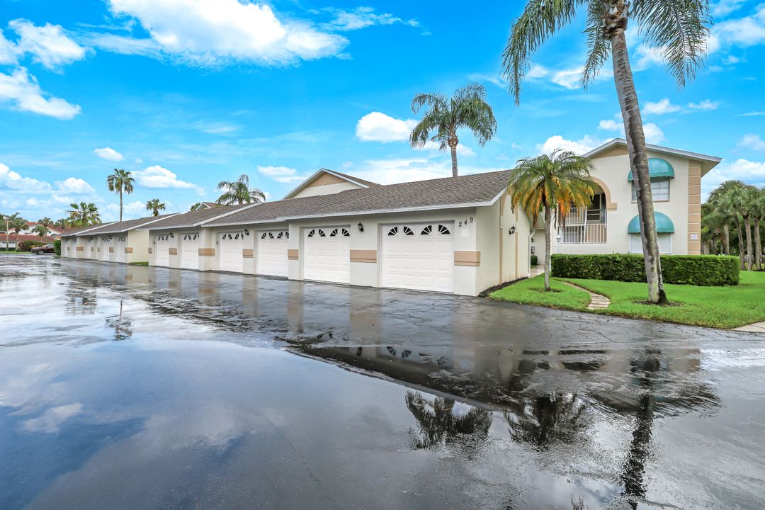 249 Gabriel Cir #2, Naples, FL 34104