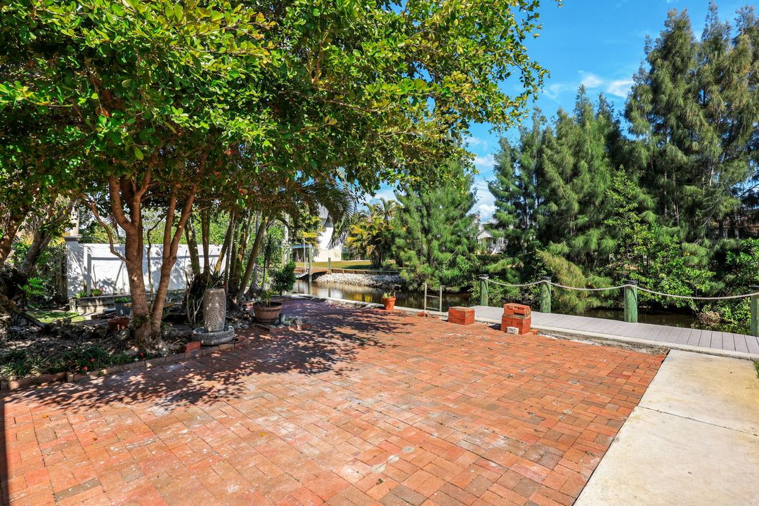 27234 Jolly Roger Ln, Bonita Springs, FL 34135