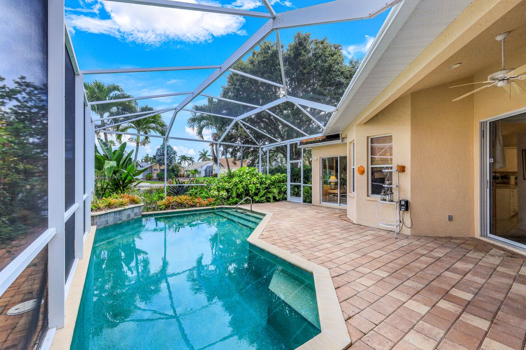 1082 Jardin Dr, Naples, FL 34104