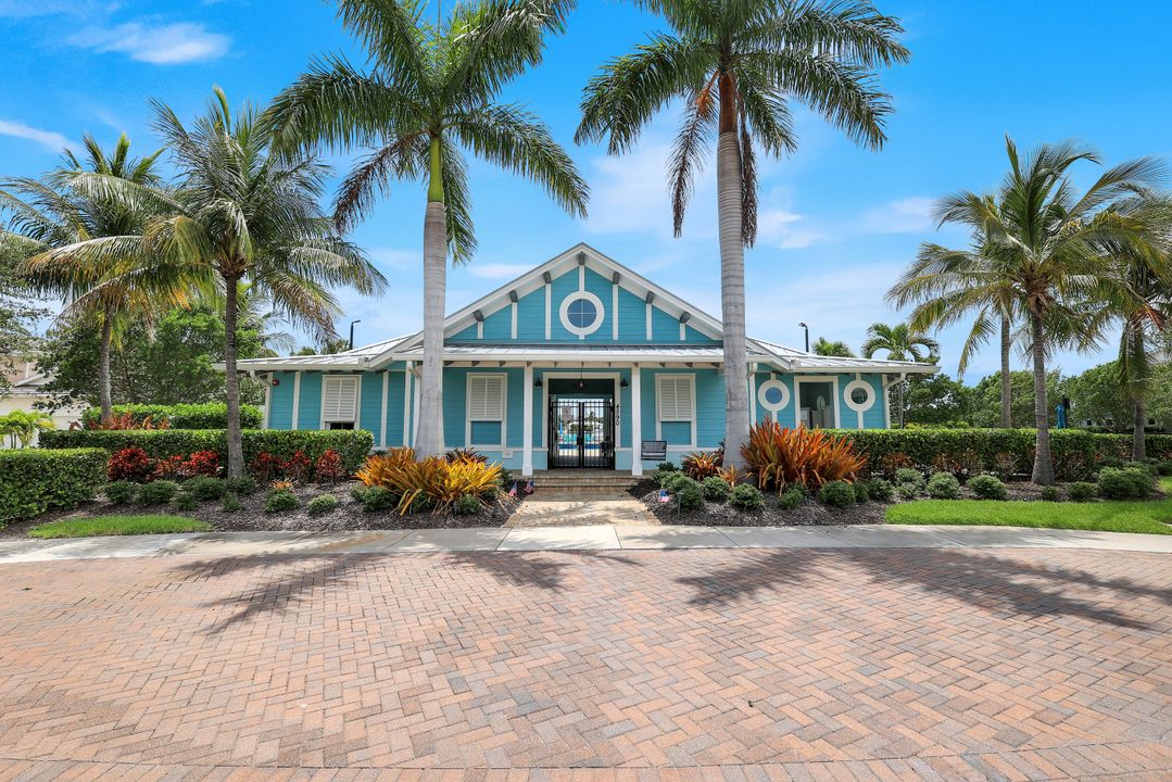 4563 Arboretum Cir #101, Naples, FL 34112