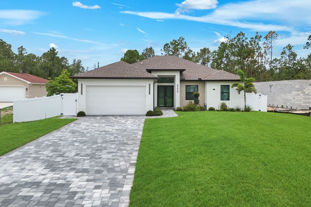 4234 27th Ave NE, Naples, FL 34120
