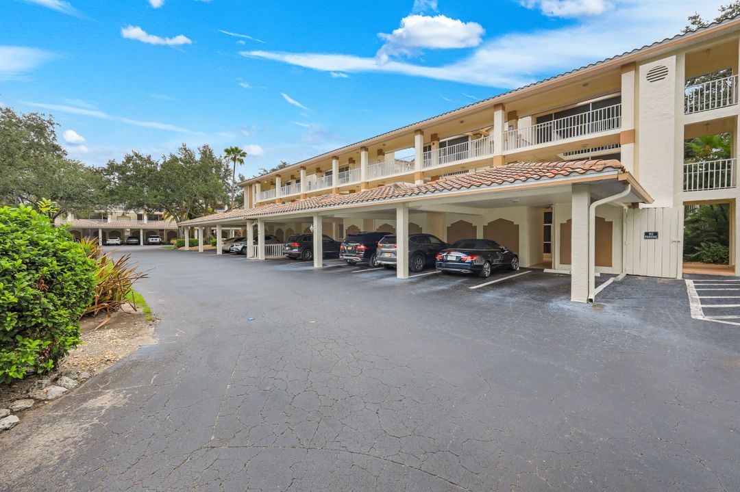 6030 Chardonnay Ln #204, Naples, FL 34119