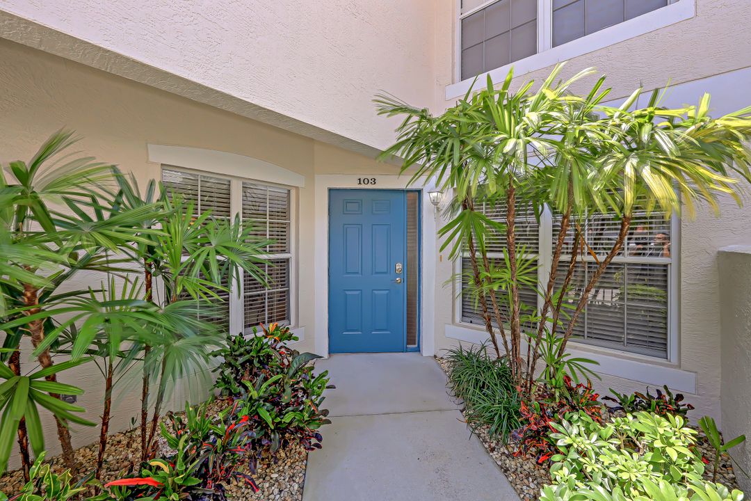 5035 Cedar Springs Dr #103, Naples, FL 34110