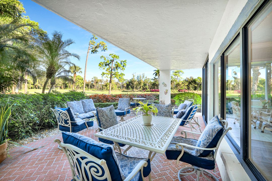 1111 Wildwood Ln, Naples, FL 34105