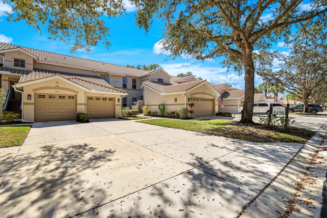 8490 Danbury Blvd #104, Naples, FL 34120