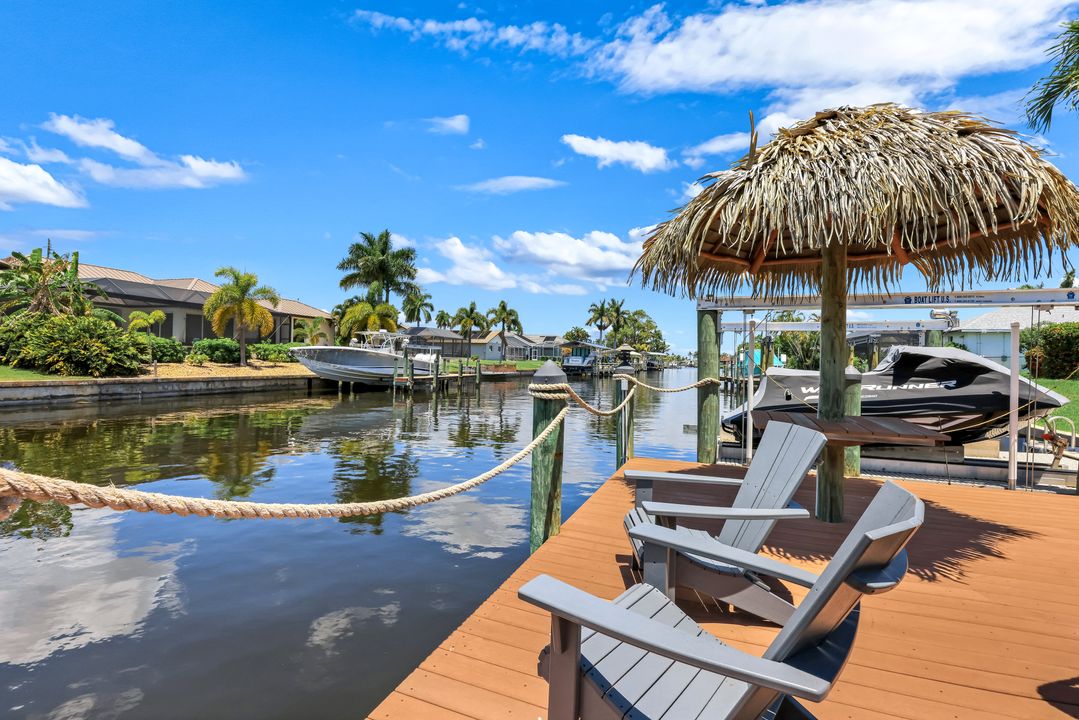 3710 SE 18th Pl, Cape Coral, FL 33904