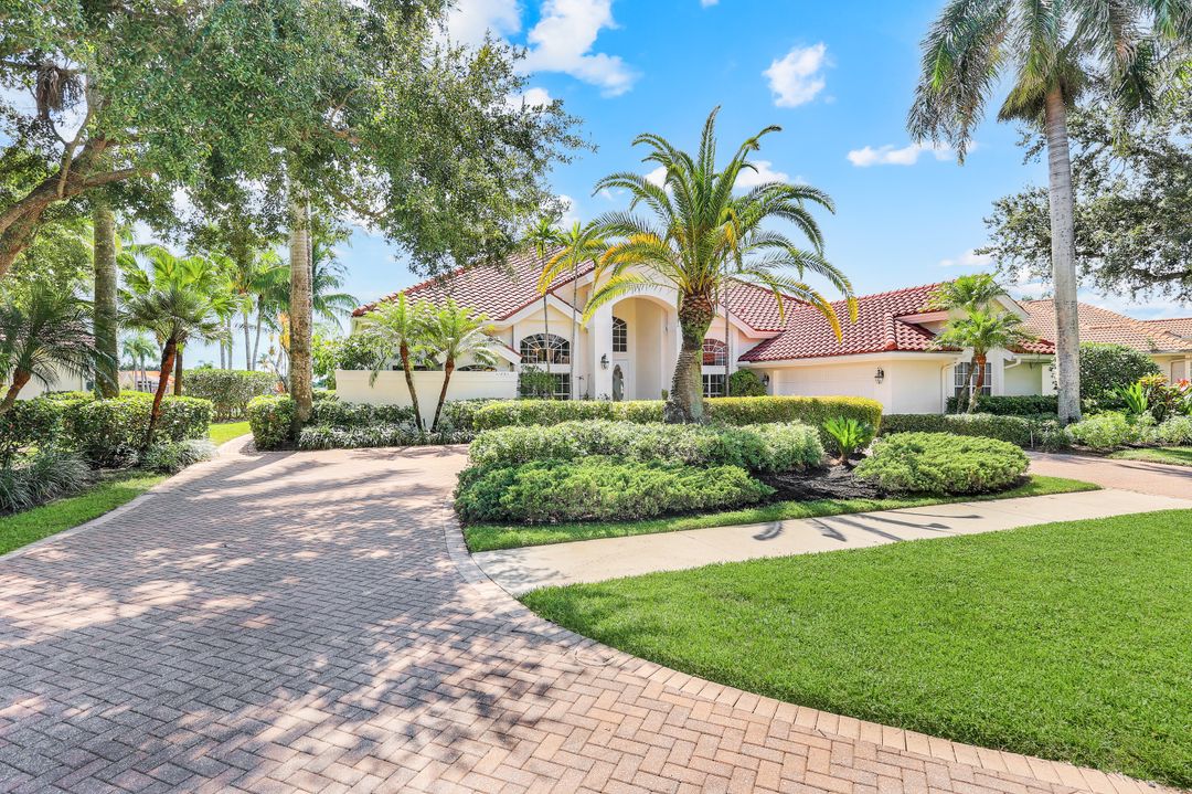 11201 Phoenix Way, Naples, FL 34119