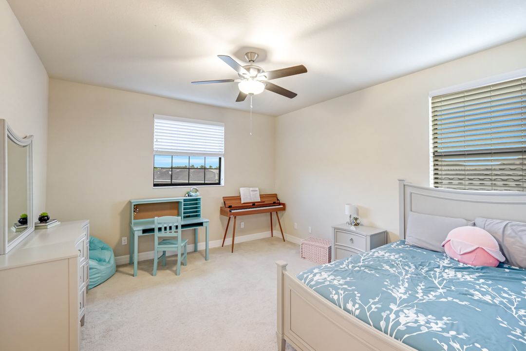 11732 Meadowrun Cir, Fort Myers, FL 33913