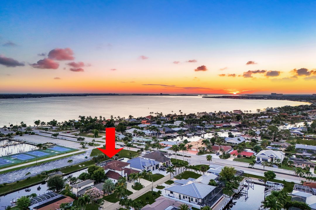 1110 Lenox Ct, Cape Coral, FL 33904