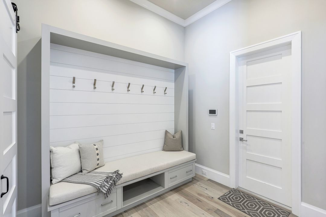 125 Caribbean Rd, Naples, FL 34108