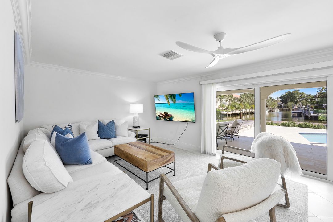 1522 Pelican Ave, Naples, FL 34102